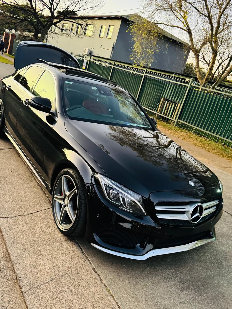 Mercedes-Benz C-Class (C200 AMG Line)