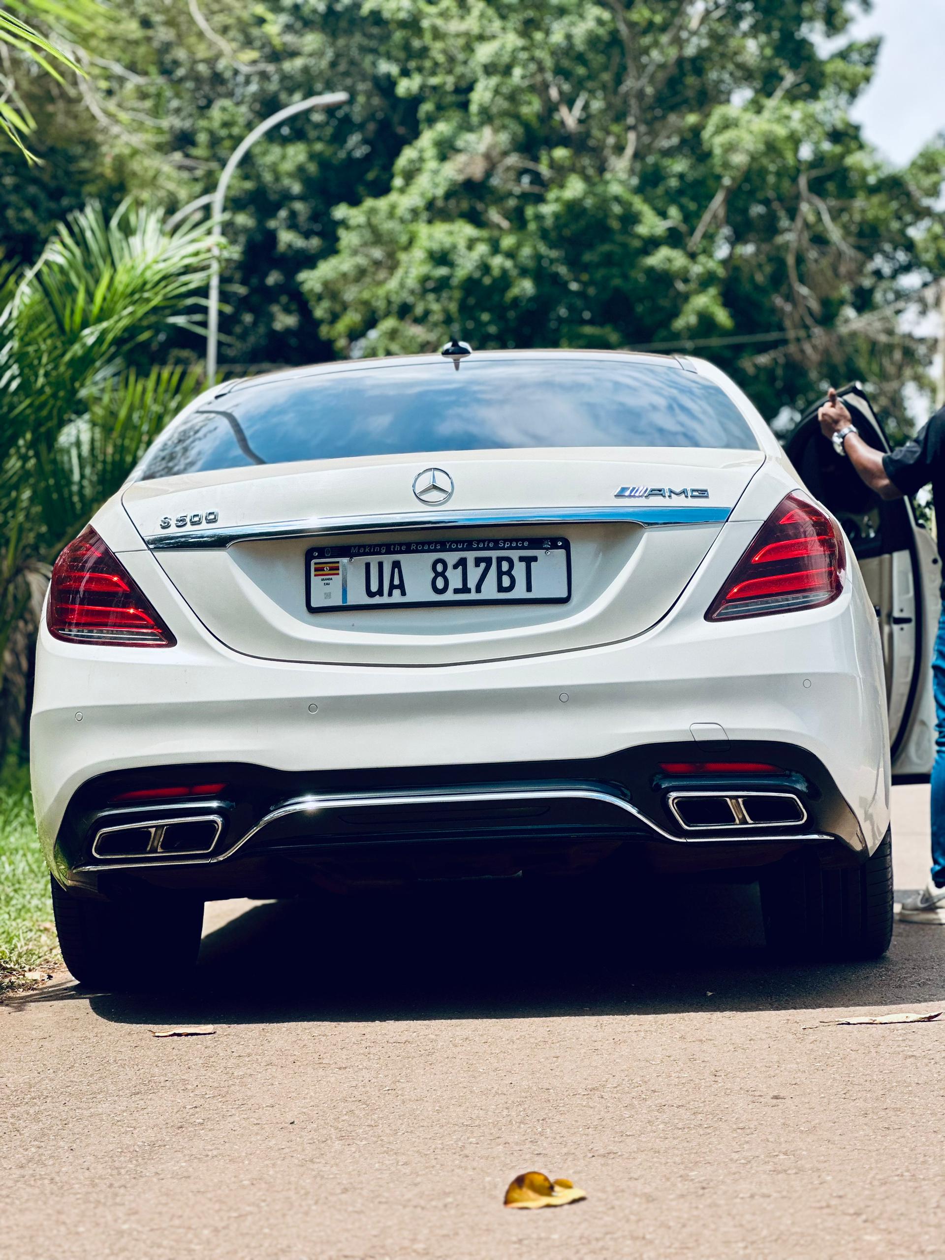 Mercedes-Benz S-Class (S500 AMG Line)